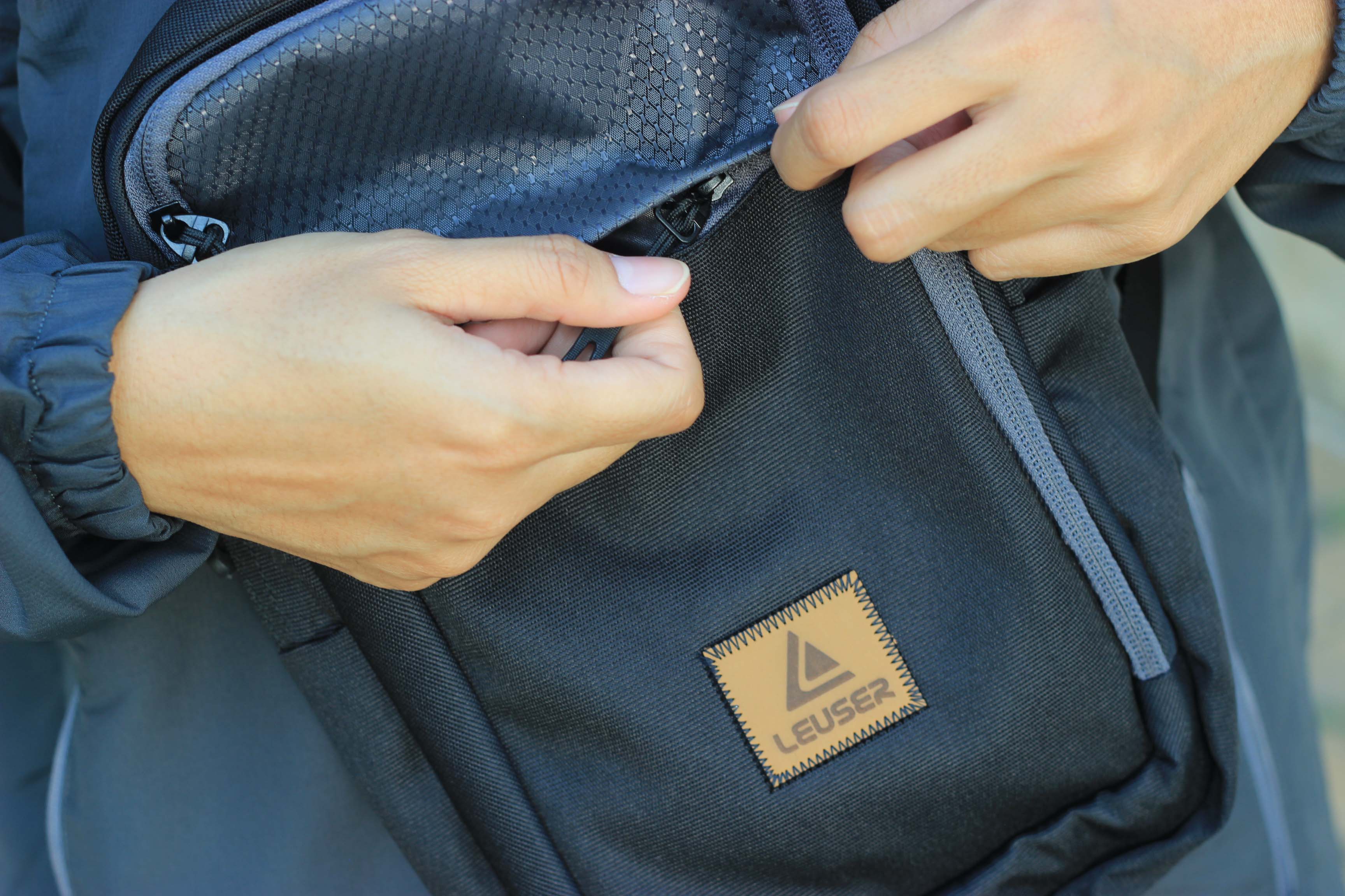 LEUSER SLING BAG WOYLA